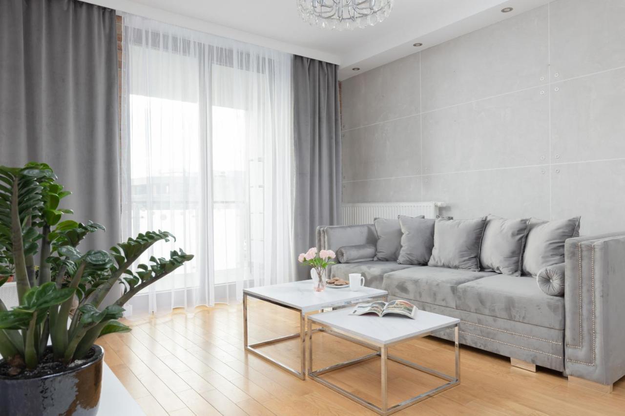 Warsaw Silver Residence By Renters Prestige Buitenkant foto