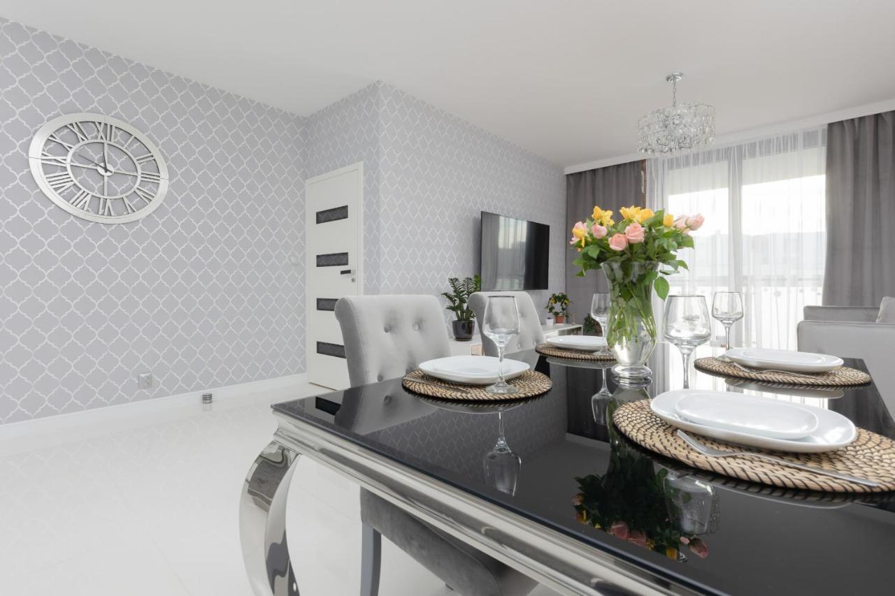 Warsaw Silver Residence By Renters Prestige Buitenkant foto