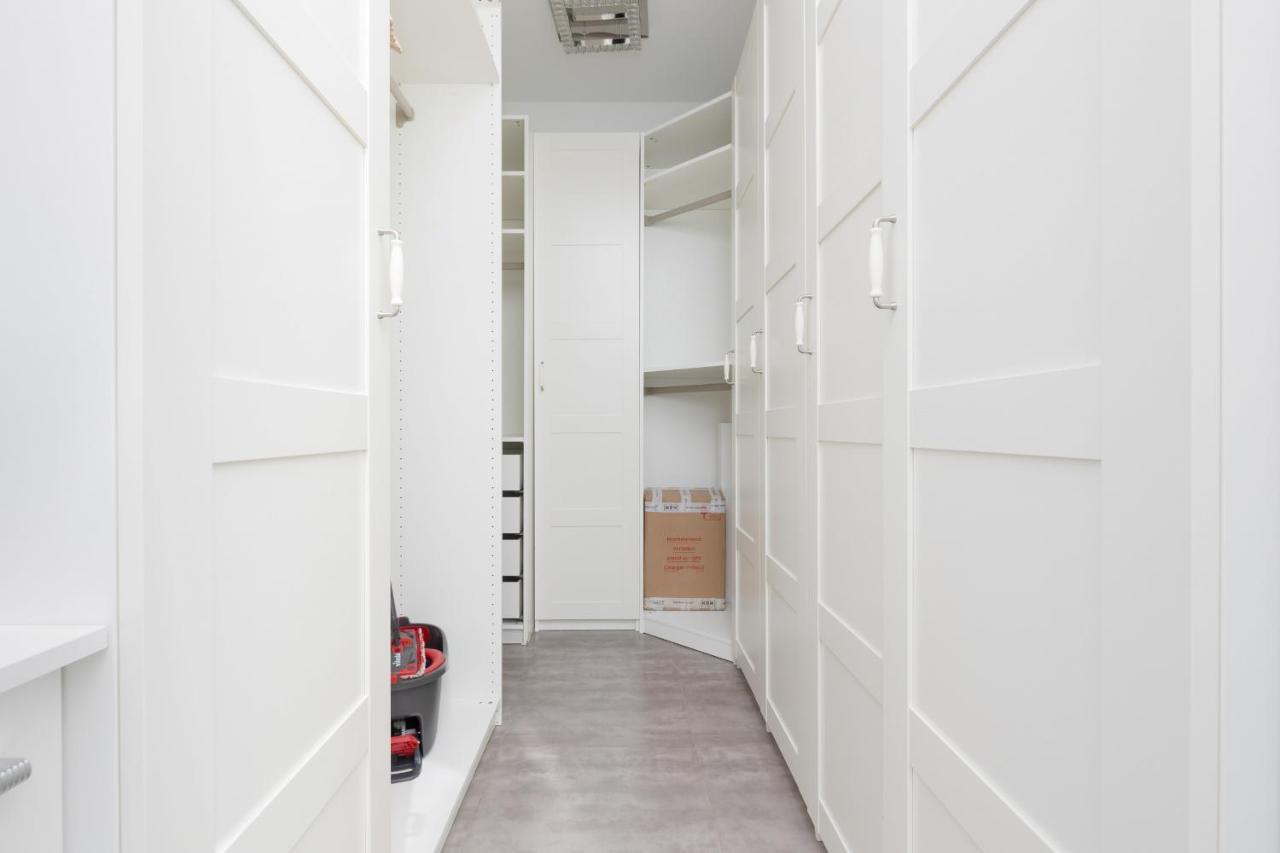 Warsaw Silver Residence By Renters Prestige Buitenkant foto
